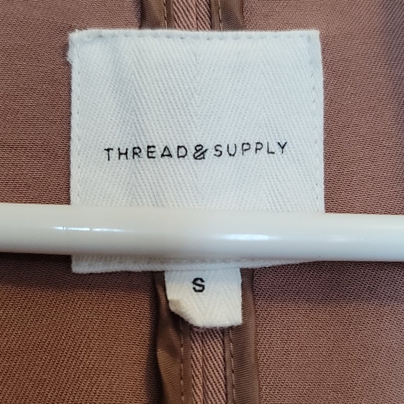 Thread and supply light jacket - Picture 4 of 9